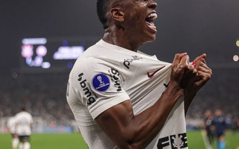 Corinthians oficializa a venda do jovem Felipe Augusto para clube da Bélgica por R$ 16 milhões