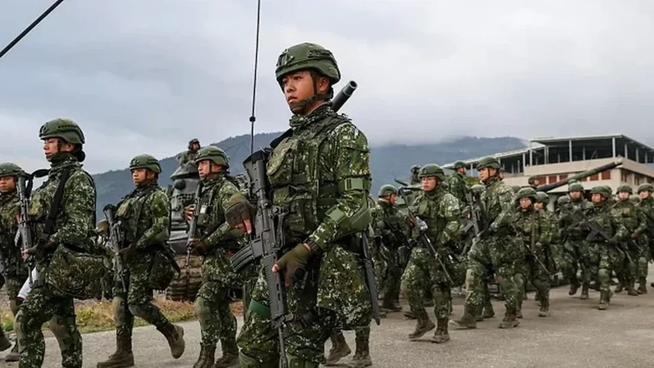 G7 expressa preocupação com reforço militar da China e 'rápido aumento de seu arsenal nuclear'