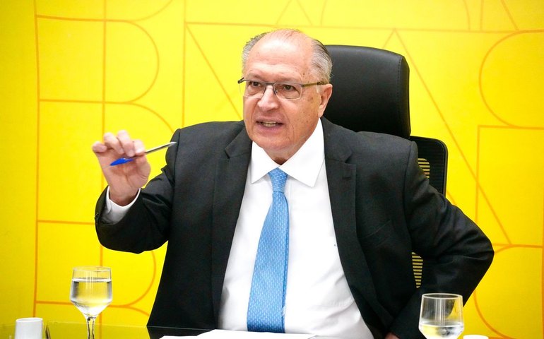 Tarifaço: Alckmin diz que caberá a Lula decidir se recorrerá à OMC