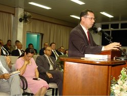Despedidas marcam culto de doutrina na sede