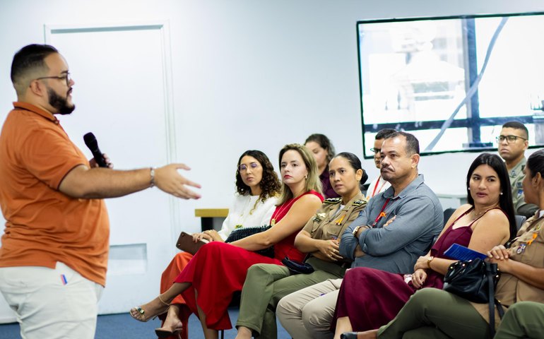 RAV promove qualificação do Maio Laranja para profissionais da rede de proteção