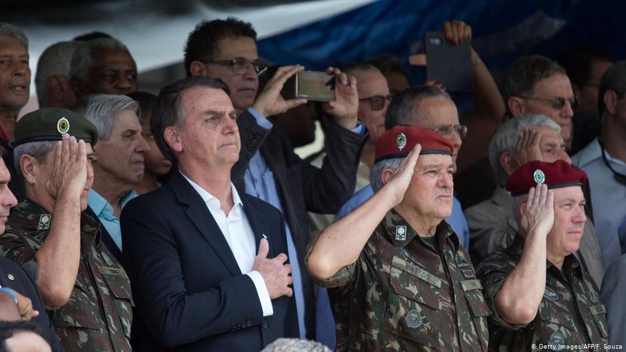 Com Bolsonaro, peso da Defesa no investimento federal cresce 33%