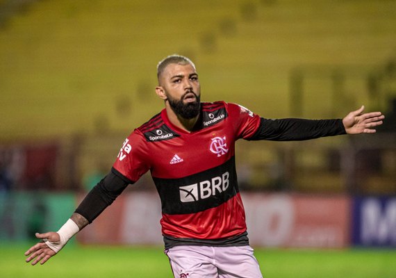 Flamengo confirma entorse no tornozelo e Gabriel Barbosa vira novo problema