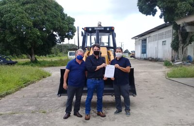 Codevasf investe em retroescavadeiras para os municípios de Anadia e Branquinha 
