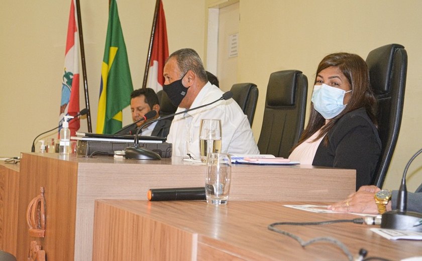 Superintendente da SMTT Penedo apresenta ações do setor para vereadores