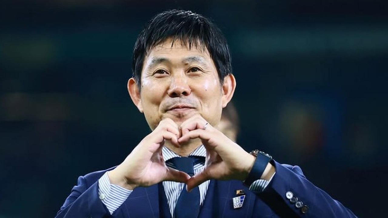 Técnico do Japão chama Messi de 'super-homem' e diz não temer possíveis rivais