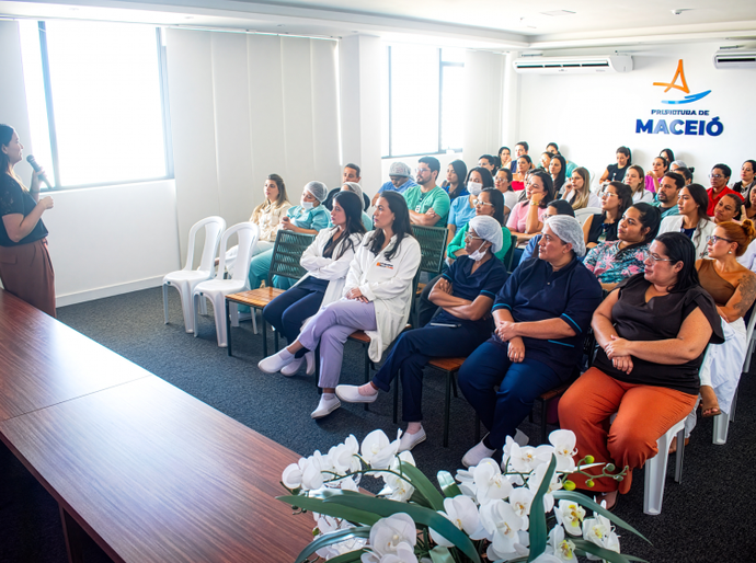 Colaboradores do Hospital da Cidade celebram troca de experiências com consultores do Albert Einstein