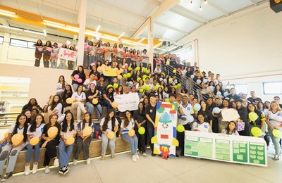 Estudantes monitores do Programa Professor Mentor participam de formação para o Enem e Saeb
