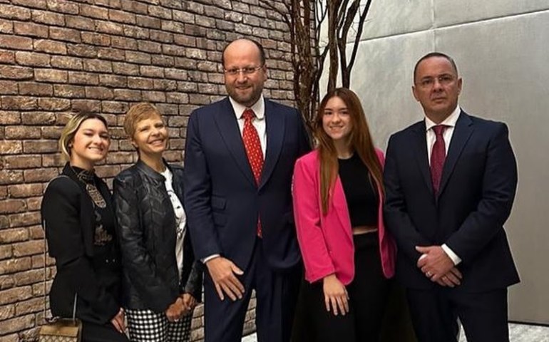 Herança de Gugu: Rose Miriam faz post agradecendo as filhas