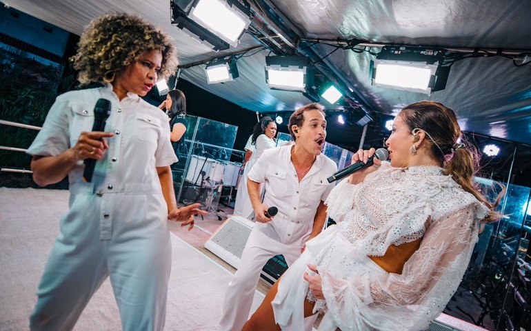 Com segurança e “bagunça” organizada, Arapiraca inicia os 101 anos com Cláudia Leitte na Marginal do Riacho Piauí