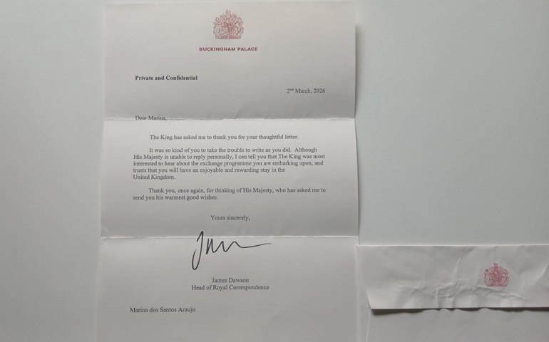 Rei Charles III demonstra interesse pelo 'Daqui pro Mundo' em carta a estudante de Alagoas