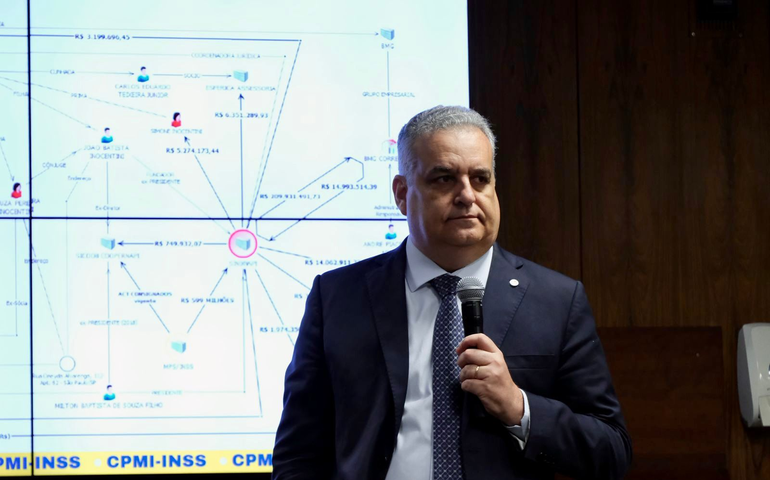 “Retrato da imoralidade”, dispara Alfredo Gaspar ao apontar enriquecimento familiar e desvio de recursos no Sindnapi
