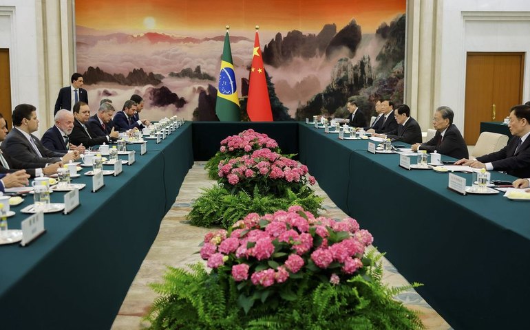 Parcerias com China beneficiarão infraestrutura e saúde, diz Lula
