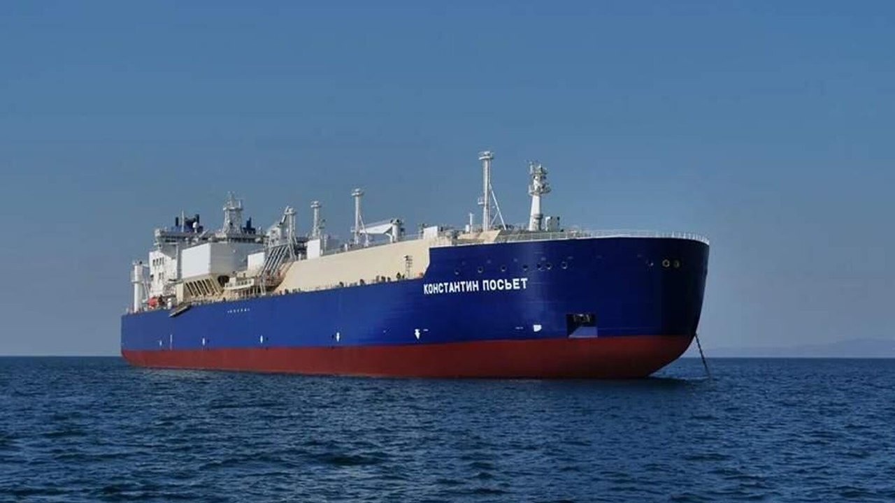 Rússia amplia frota no Ártico com novo navio-tanque de última geração