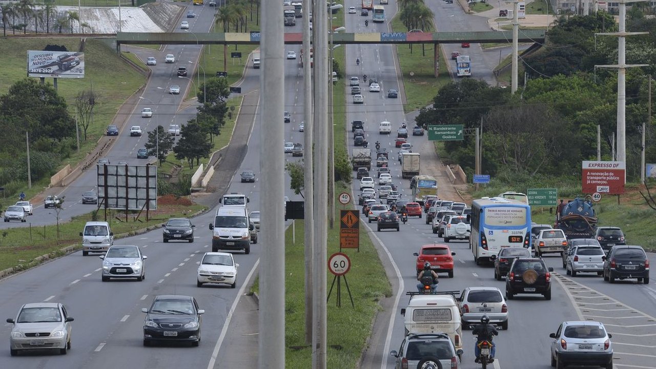 Existe um lugar mais seguro para se sentar no carro? A ciência diz que sim e não é o preferido pela maioria