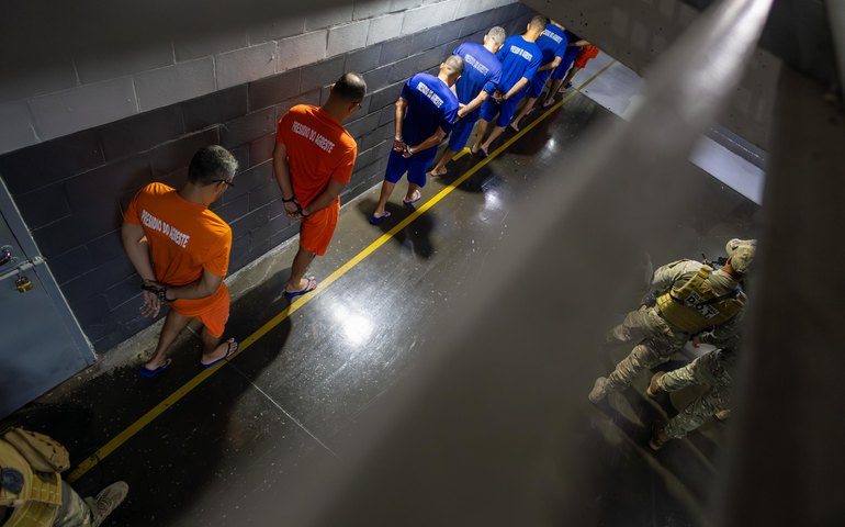 Alagoas reforça segurança com transferência de 21 líderes de facções ao Regime Disciplinar Diferenciado