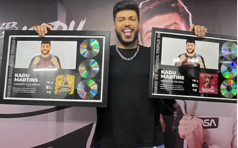 Em alta nos apps, Kadu Martins grava DVD em Fortaleza