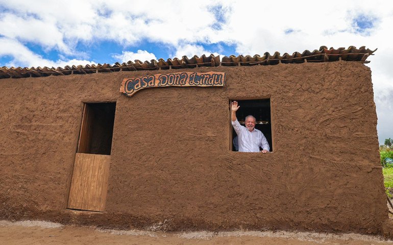 Lula defende a recuperação da indústria naval e de óleo e gás no RJ