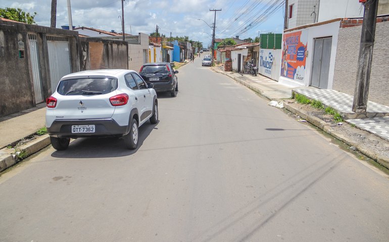 Prefeitura de Maceió beneficia mais de oito mil pessoas do Biu com pavimentação de ruas