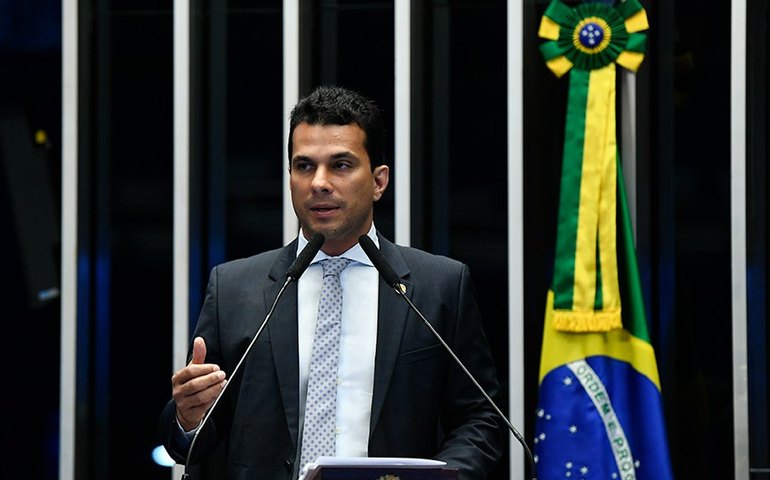 Tocantins tem o maior ICMS do país e serviços precários, diz senador Irajá