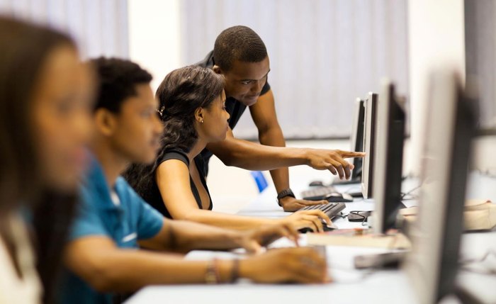 Curso de extensão é destinado a professores, técnicos, gestores das redes públicas municipal, estadual e federal de Alagoas