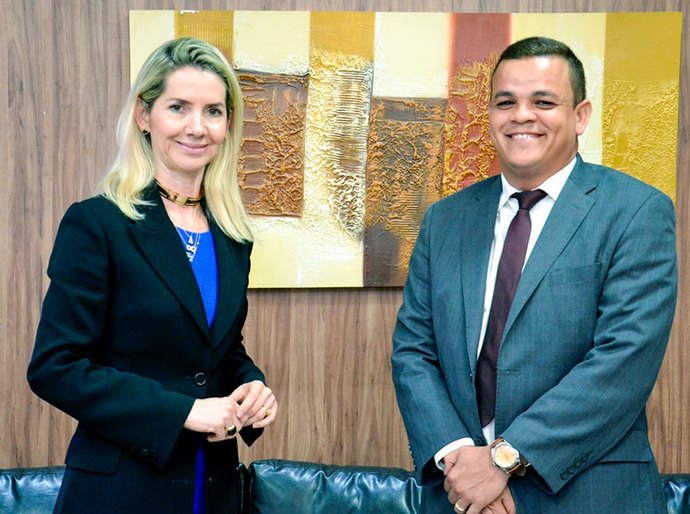 Presidente da Uveal visita Rosa Albuquerque e fala de recursos públicos