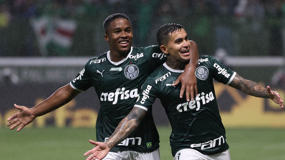 Palmeiras celebra título Brasileiro com goleada sobre o Fortaleza