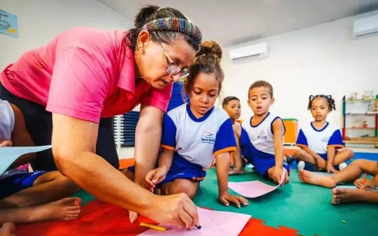 Inscrições para PSS da Educação de Maceió, com mais de 5.700 vagas, encerram nesta sexta-feira (17)