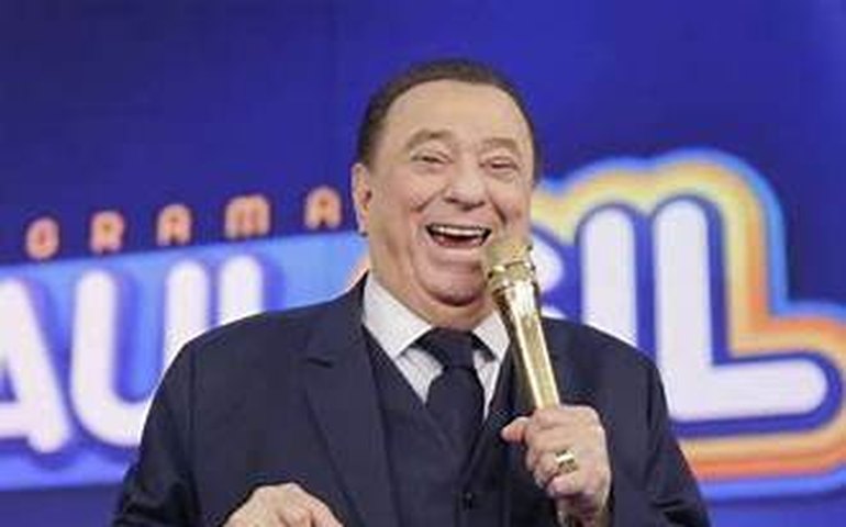 Raul Gil é internado em São Paulo após indisposição; assessoria e filho garantem que ele passa bem