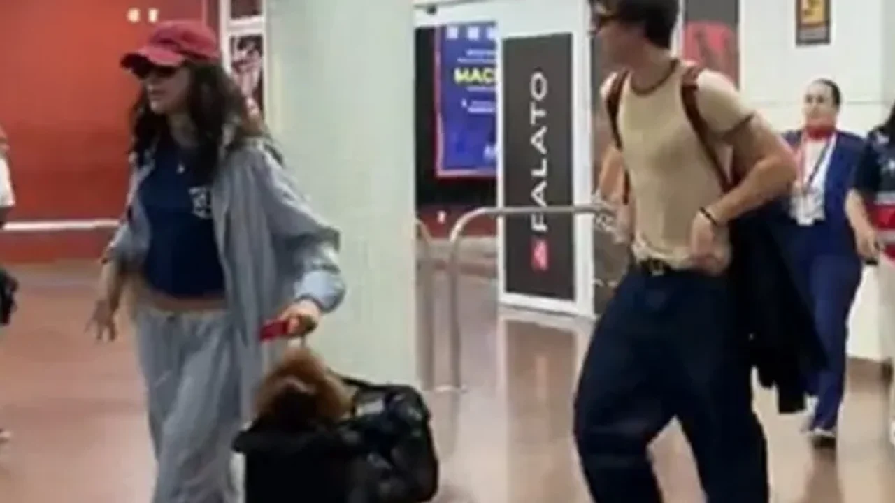 Bruna Marquezine e Shawn Mendes chegam juntos a Maceió e movimentam aeroporto