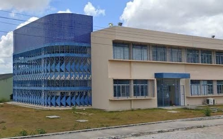 Projeto de estudantes pretende arborizar Instituto de Ciências Sociais