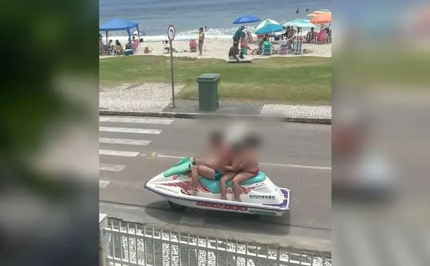 Família anda de 'jet ski com rodas' por ruas no litoral de SC