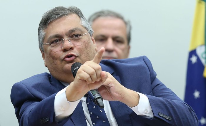 Dino explicou que os CACs podem ser presos em flagrante por descumprirem lei