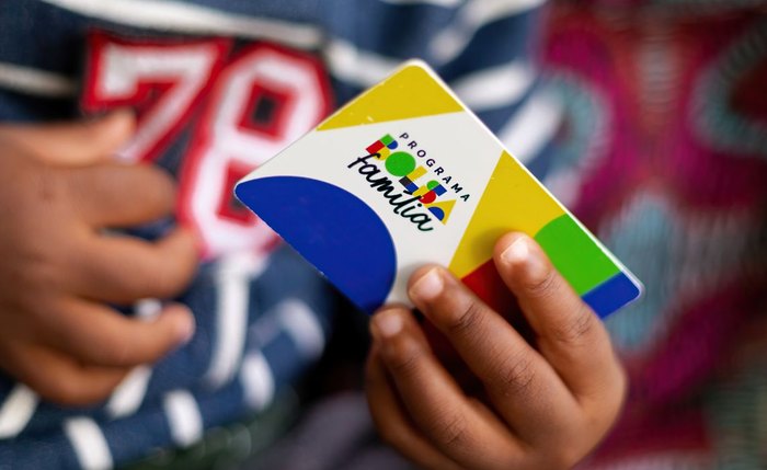 Bolsa Família é um dos programas assistenciais do governo federal Bolsa Família é um dos programas assistenciais do governo federal