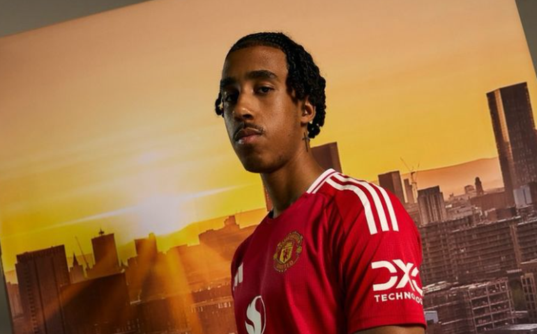 Contratação mais cara da janela, zagueiro fratura o metatarso e desfalca o Manchester United por três meses