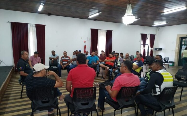 SMTT orienta sobre estacionamento de veículos e serviços de transporte durante a Festa de Bom Jesus de Penedo