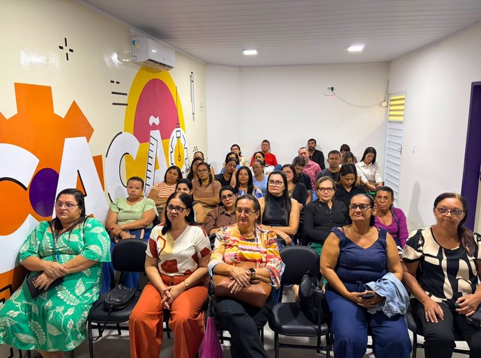 Diretores da rede municipal de Traipu participam de formação sobre alimentação escolar e fortalecimento de ações educativas