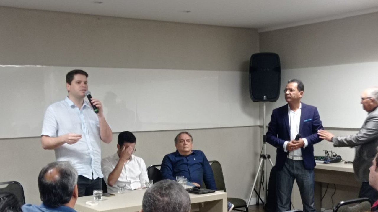 Davi Davino Filho: “Eu não estou na política para ter um mandato, eu estou para trabalhar, para transformar vidas”