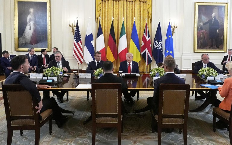 Trump evita insultos à União Europeia em nova estratégia de segurança, afirma oficial