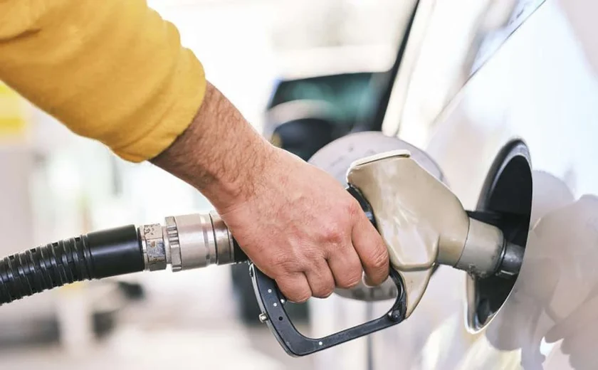 Preço médio do etanol vai a R$ 3,55 por litro nos postos, indica ANP