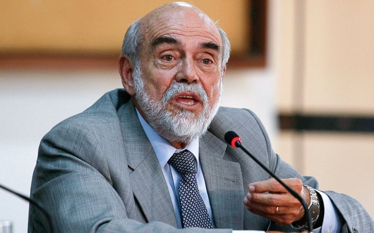 Marcello Lavenère, ex-presidente da OAB, morre aos 86