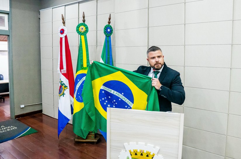 Projeto de Lei de Thiago Prado propõe momentos cívicos nas escolas municipais de Maceió