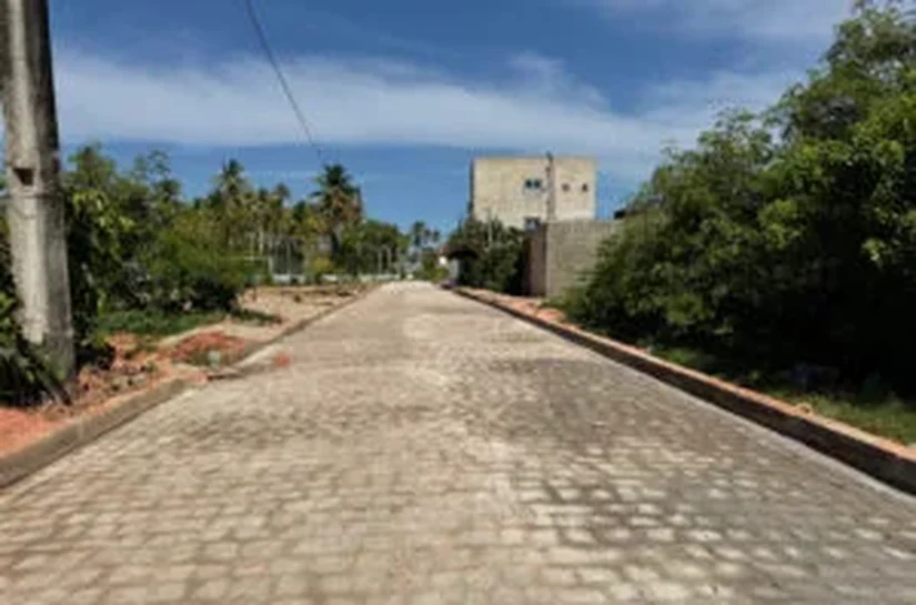 Prefeito Allan de Jesus destaca avanço das obras de pavimentação no povoado Lage