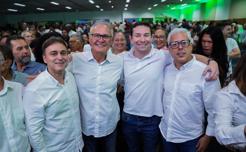 Presidente do MDB Arapiraca, Yale Fernandes, e o advogado Lucas Barbosa participaram do Encontro Estadual do MDB em Maceió