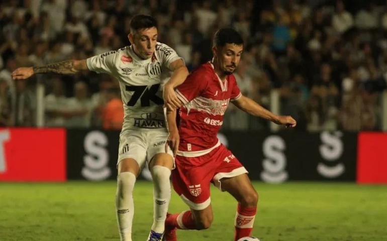 CRB desperdiça pênalti e empata com o Santos por 1 a 1 na Vila Belmiro