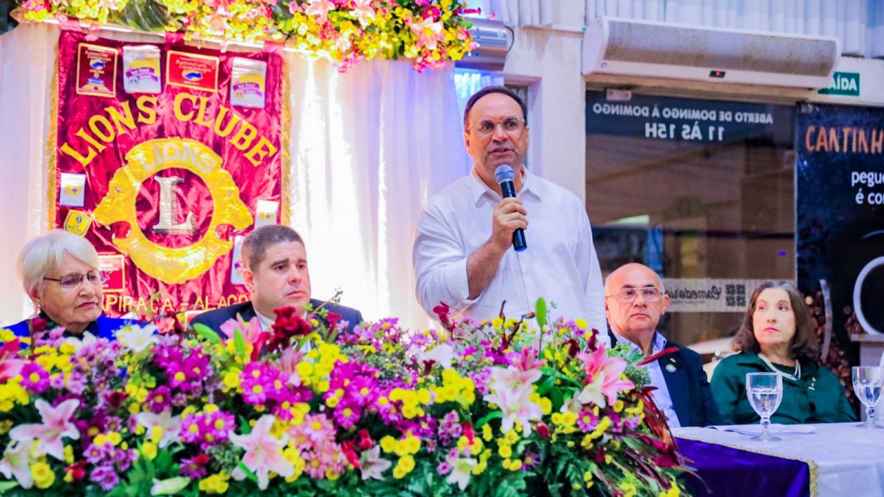Prefeito Luciano prestigia posse da nova diretoria do Lions Club de Arapiraca