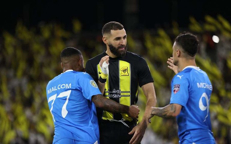 Benzema perde pênalti, Malcom marca e Al-Hilal elimina Al-Ittihad na Copa Árabe de Campeões