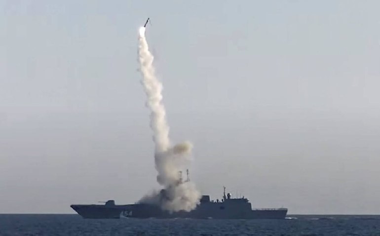 Rússia envia seu 1º navio equipado com míssil hipersônico para o Oceano Atlântico