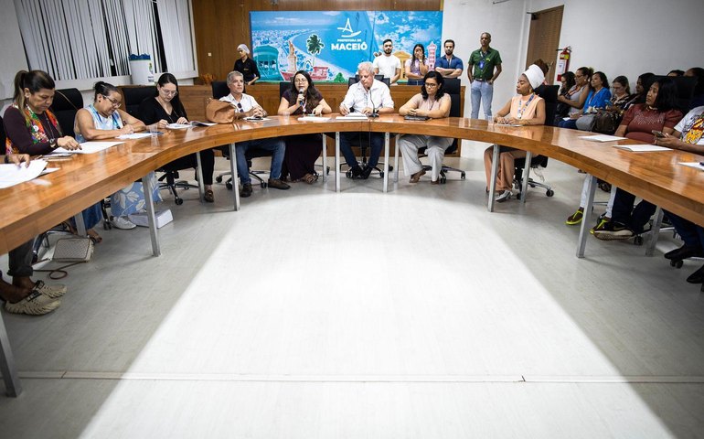 Semdes apresenta ações para migrantes venezuelanos da etnia Warao