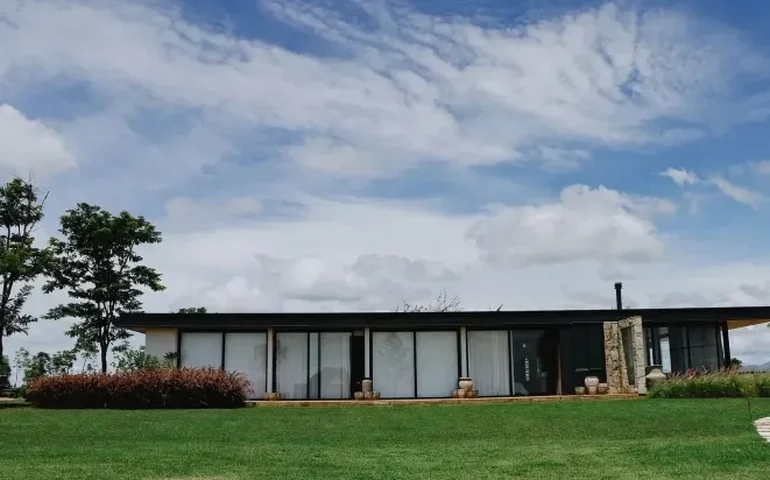 Conheça detalhes do rancho da montanha de Bruno Gagliasso e Giovanna Ewbank